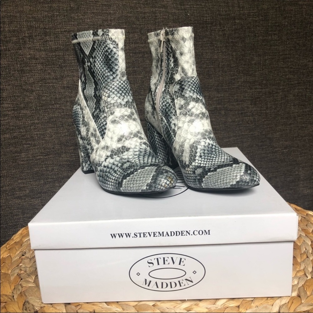 Steve Madden Snake Skin Ankle boot